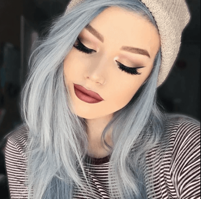 cabelo azul platinado HAILIE