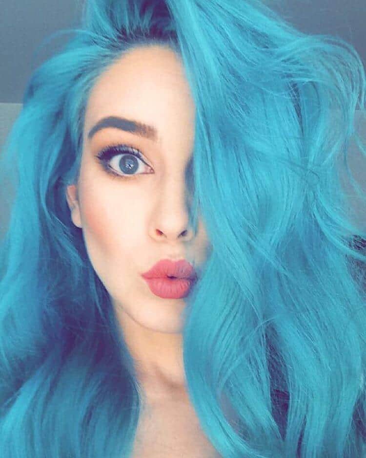 cabelo liso azul turquesa LAUREN CALAWAY