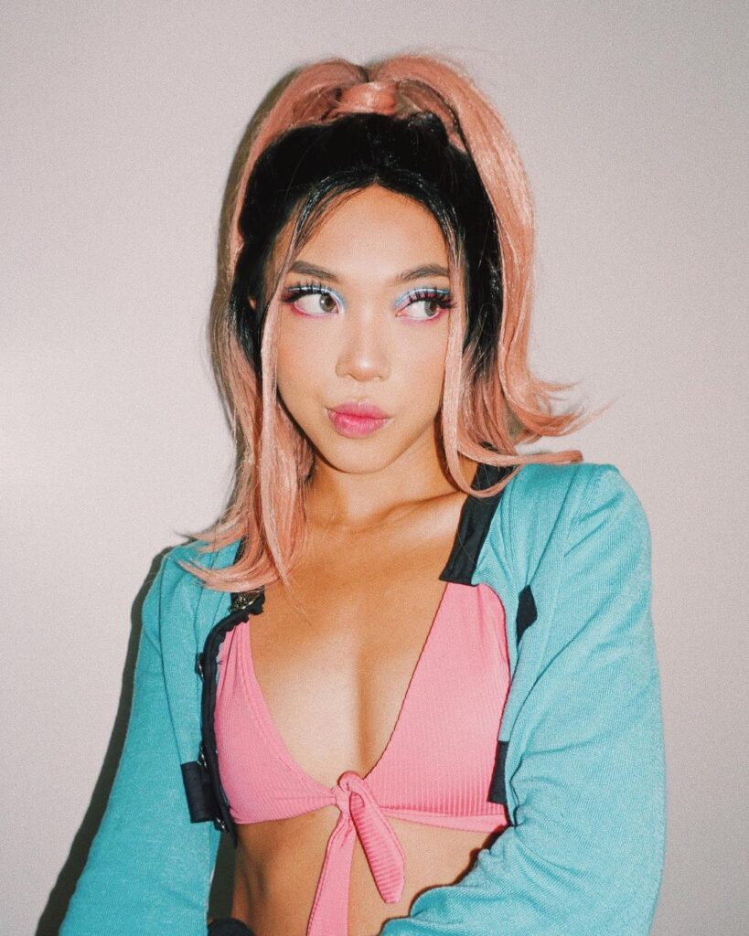 13 Ideias de Tendências de Cabelo Tingidos: Mude Seu Visual Hoje! 16 tendencia de cabelo tingido rosa pastel