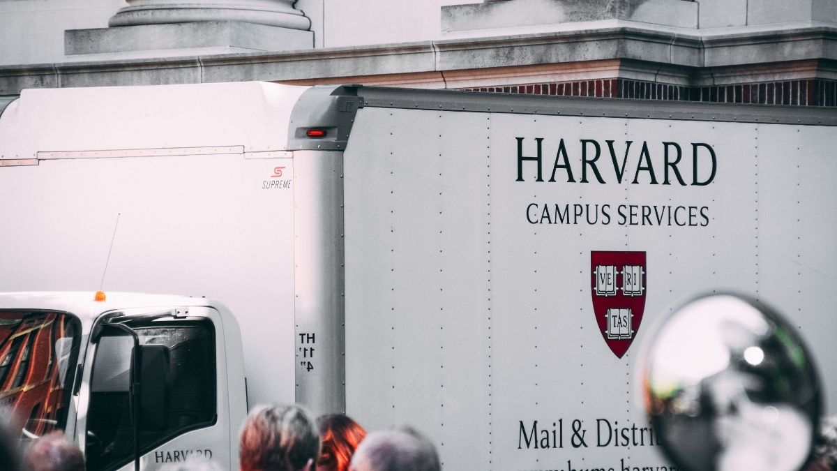 Universidade de Harvard terá  curso de graça online e em português